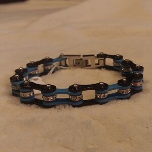 Stunning Women's Stainless Steel Chain Link Bracelet In Black And Blue